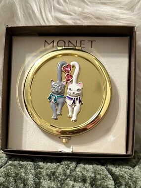 NWT Monet Gold Compact Mirror w/Enamel Gray/White Cats & Pink Accents,Size 3.25”